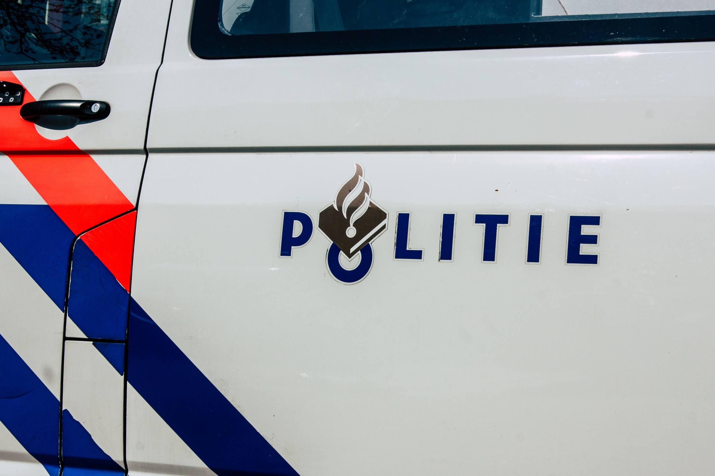 Politie onderzoekt autobrand in Zaandam