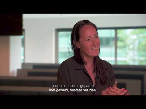 Rode vlaggen van femicide - Marieke