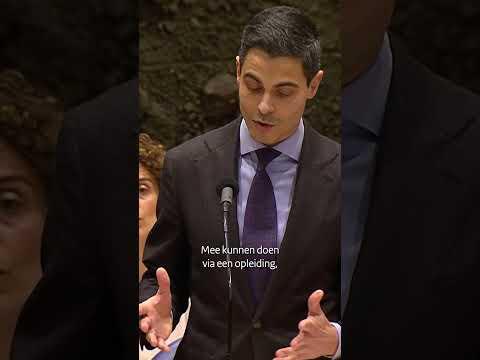 Premier Rob Jetten naar de Tweede Kamer voor de Regeringsverklaring (SHORT)